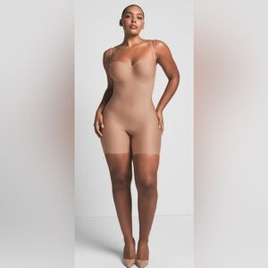 Skims Core Sculpt Underwire Mid Thigh Bodysuit NWOT Sienna SOLD OUT SIZE 3X